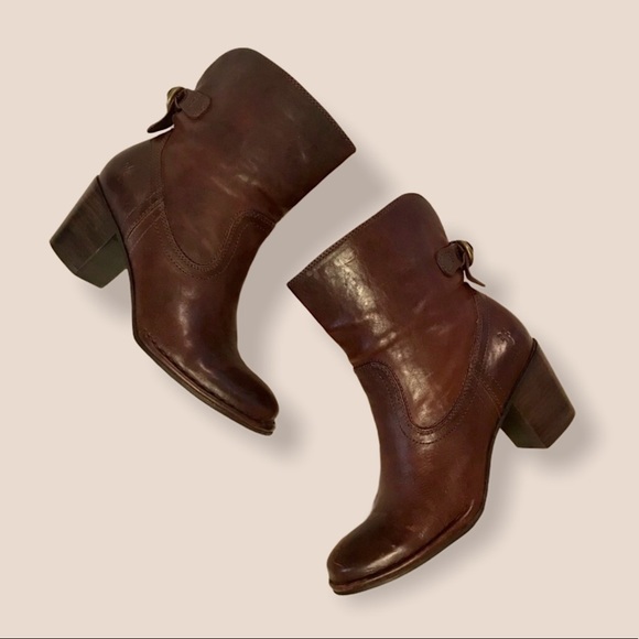 RARE Frye Lara Short Slouch Heeled Ankle Bootie - Picture 4 of 12